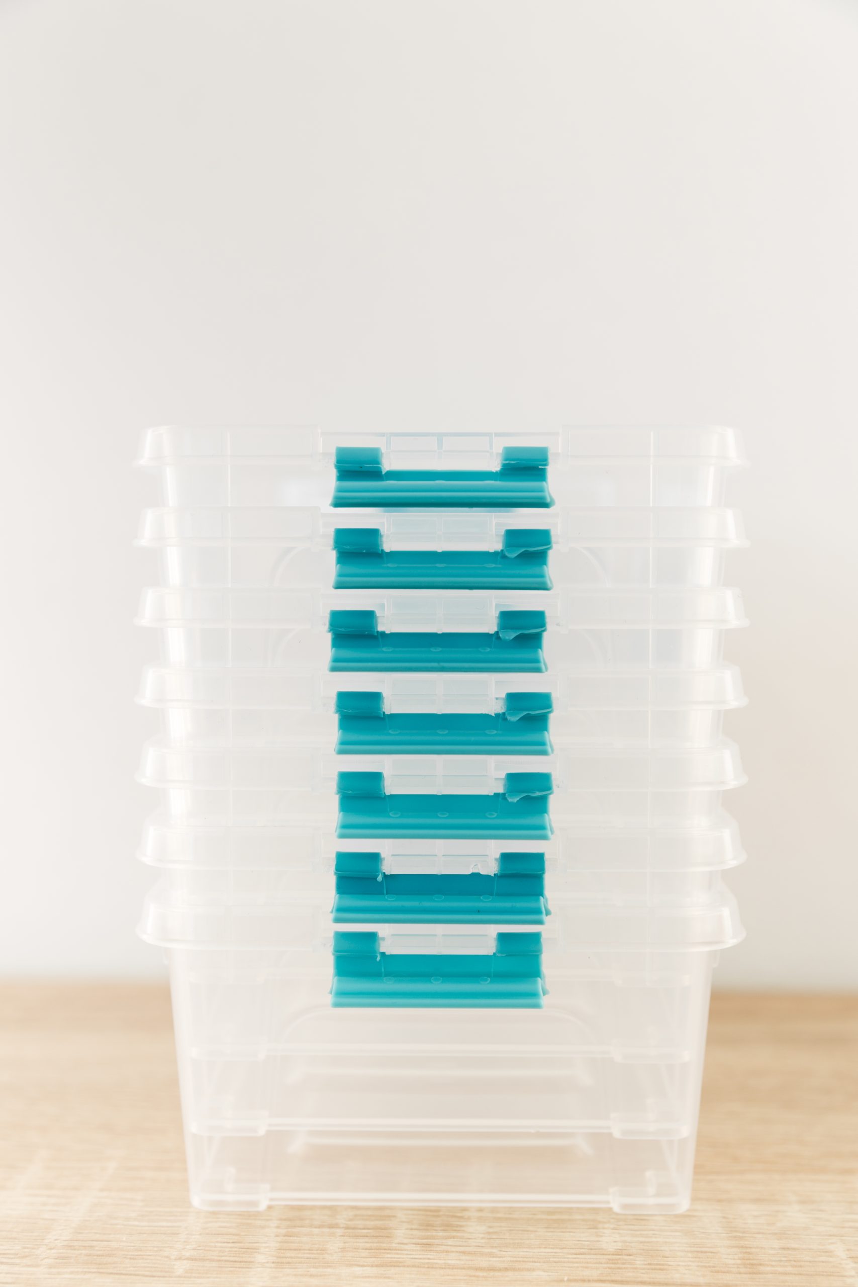 Rack-Agnostic Plastic Container Systems: An Innovative Storage Solution