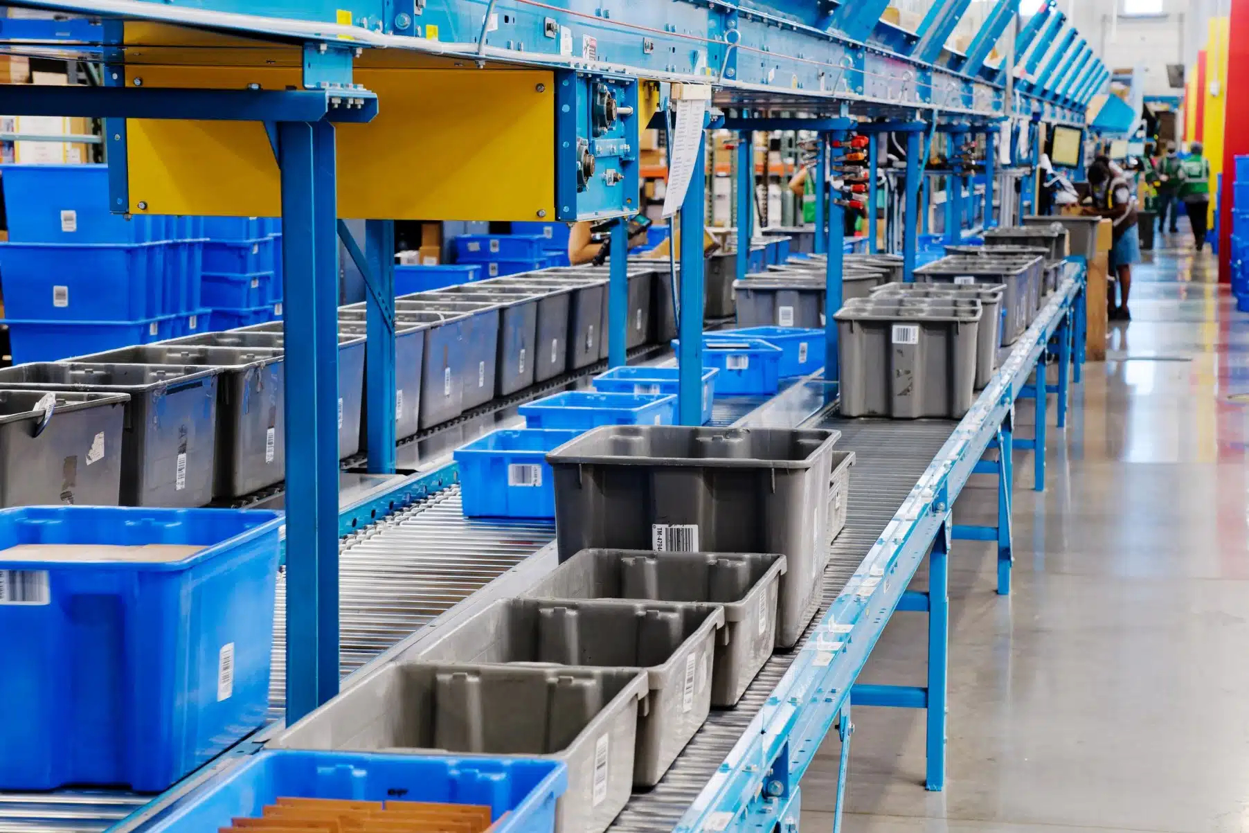 Heavy-Duty Stack & Nest Containers | Space-Saving Totes & Bins